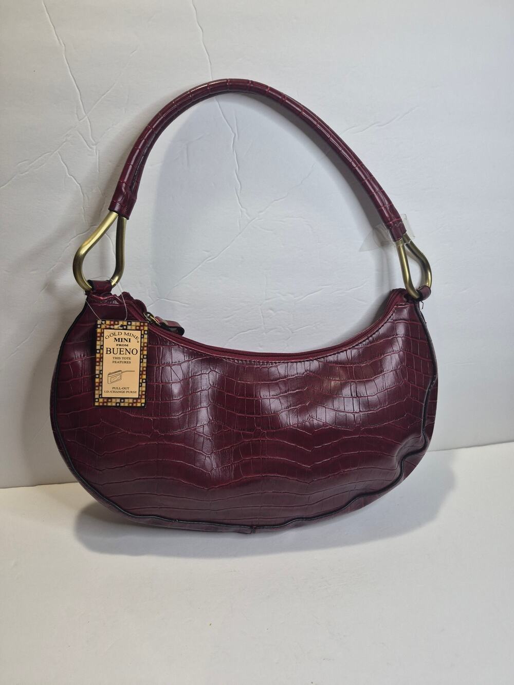 Gold Mine MINI  By Bueno. Color Burgundy. Shoulder strap.